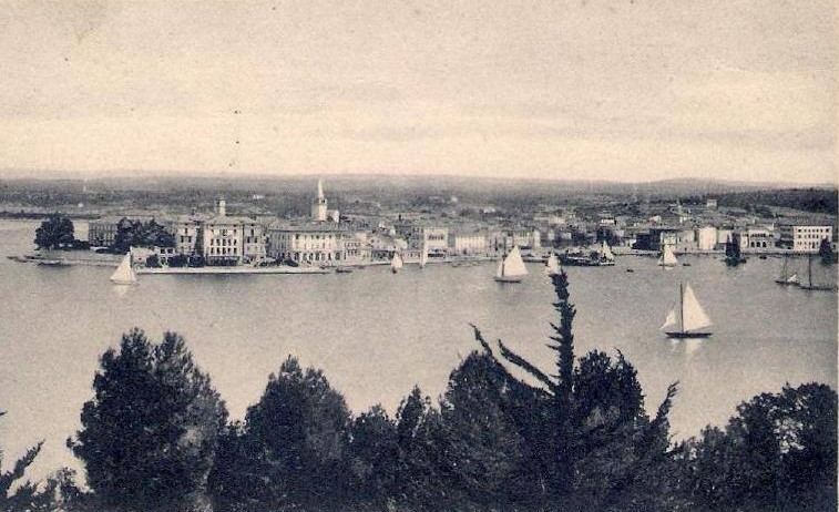 Parenzo, cartolina degli anni '30. Coll. privata